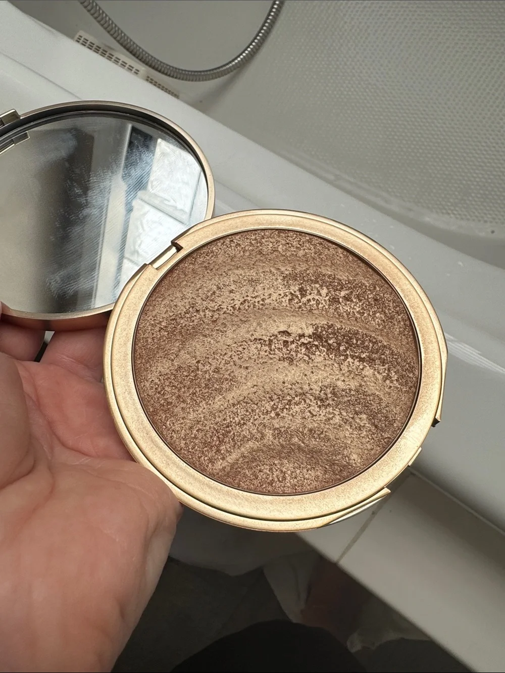 Kopari Illuminating Sunscreen Bronzer SPF 30